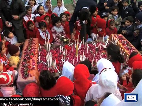 Dunya News - DI Khan: Students hold candle light vigil in rememberance of Peshawar martyrs