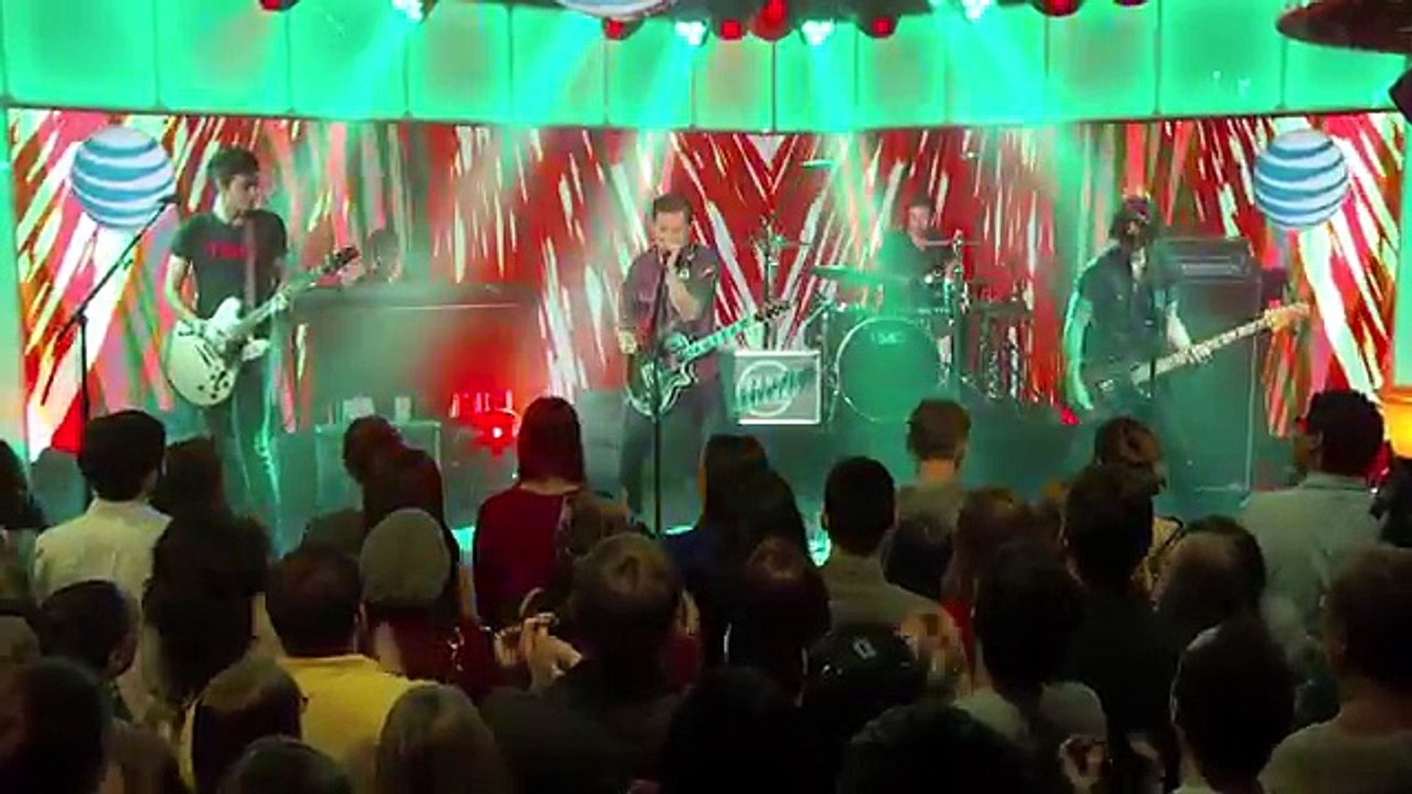 Frankie Ballard Performs  Young & Crazy