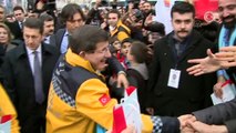 Davutoğlu, Ambulans Helikoptere Binip İncelemelerde Bulundu