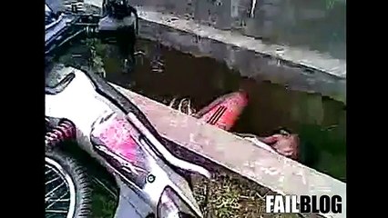 Indonesian Motorcycle Wheelie FAIL