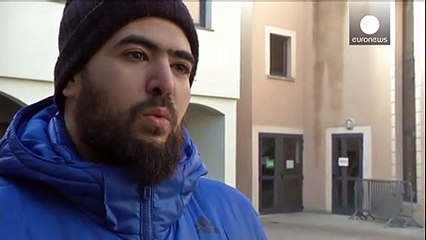 França sepulta autores do massacre de Paris