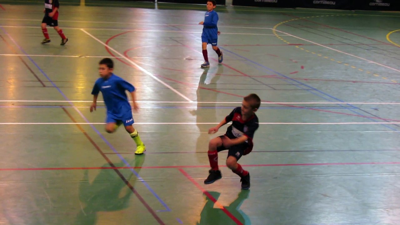 TOURNOI U8-U9  LE CREUSOT grosse faute