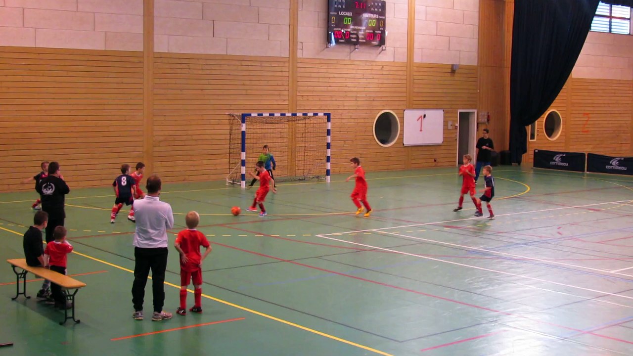 TOURNOI U8-U9 LE CREUSOT arrêt de Louis