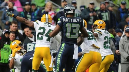 Baldwin fumbles the kick return, Packers recover