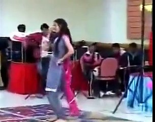 Super Dance by Cute Girl Mujra in VIP style 2015