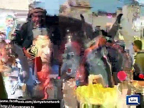 Gujranwala- Petrol shortage pushes life into donkey age