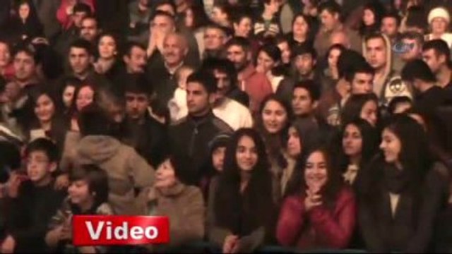 Mandalina Şenliği Gökhan Tepe Konseri ile Son Buldu