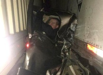 2 TIR'ın Arasında Kalan Sürücü Mucize Eseri Kurtuldu