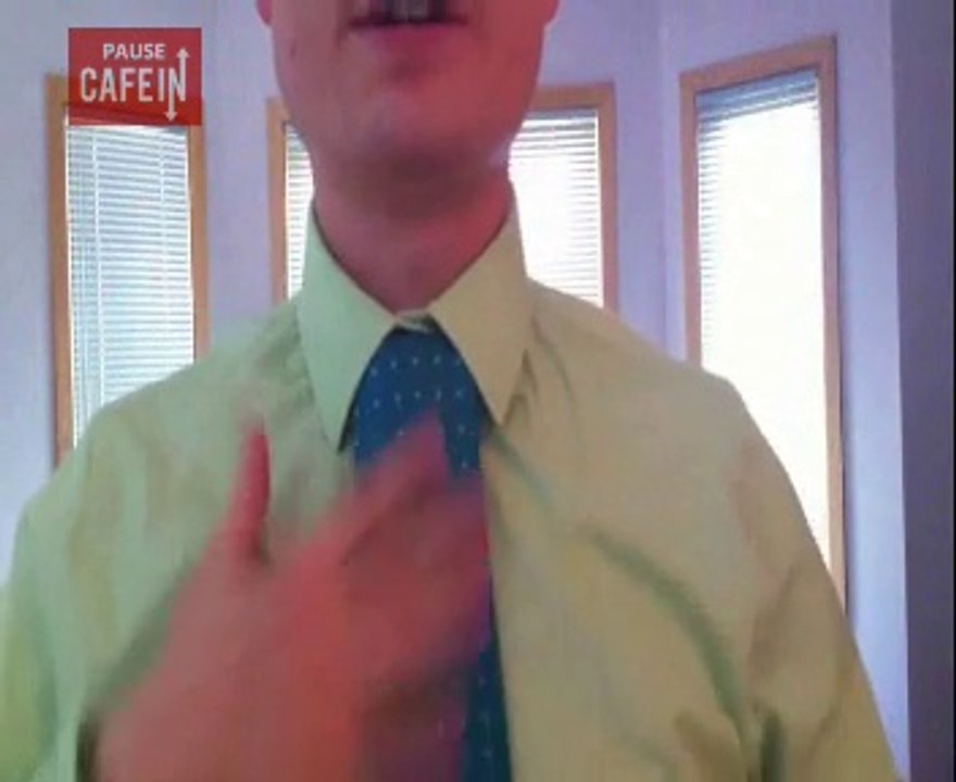 Le noeud de cravate Onassis, on peut pas faire plus original !