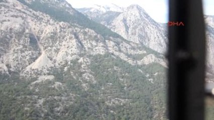 Otomobil Kızılırmak'a Uçtu, Suda Can Pazarı Yaşandı