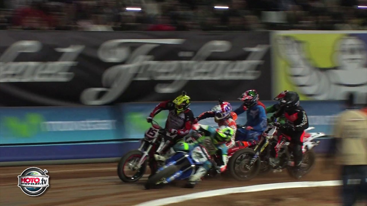 Course moto : Marc Marquez fait le show au Superprestigio !