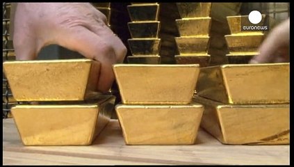 Gold prices remain near four-month highs
