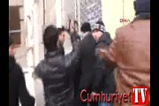 Hrant için yürüyenlere silah çekti, sivil polis gözaltına aldı