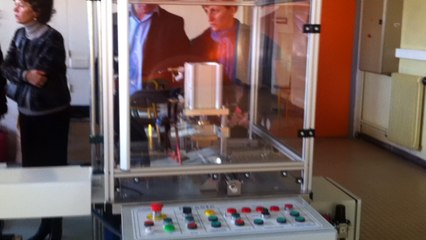 Les futurs salariés de Synutra en formation