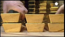 الذهب ينتعش عالمياً بفضل زلزال الفرنك السويسري