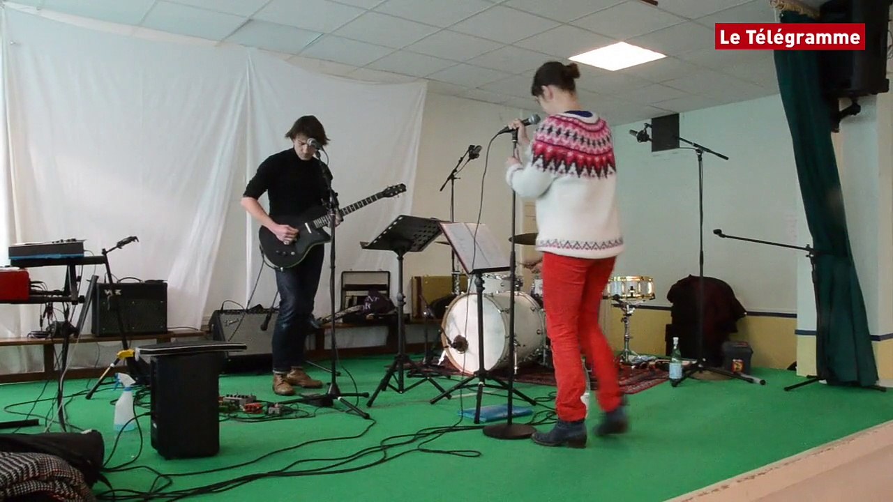 Saint-Brieuc. Collège Racine : textes et musiques  avec les Noceurs