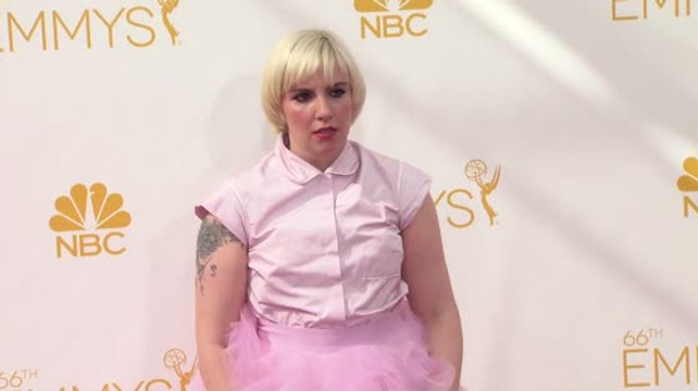 Lena Dunham Apologizes for Making a Bill Cosby and Holocaust Comparison