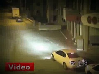 TRUCK drifted in front of the Car watch the Video Accidents 2013