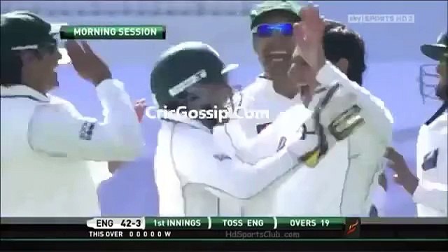 Saeed Ajmal Clean Bowled Andrew Strauss With Teesra