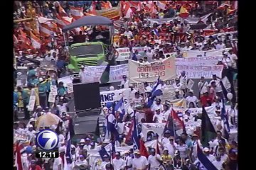 Video herunterladen: Marcha de los trabajadores: Protestas contra gobierno y sus políticas sociales y económicas