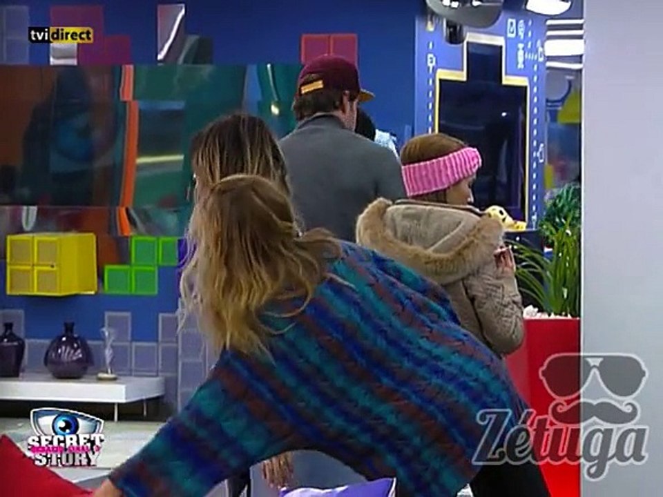Diogo e Érica insultam, ameaçam e tentam agredir novamente o Luís: "este monte de merda" "animal"
