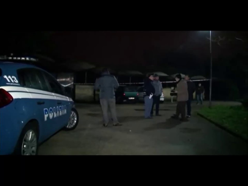 Giugliano - guardia giurata uccide la moglie e poi si suicida (Immagini Pupia Tv)