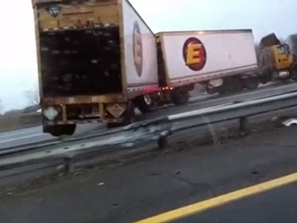 Guy films himself almost being crushed by a lorry  NJ Turnpike I-95 Crash - Black Ice - Trailer flip