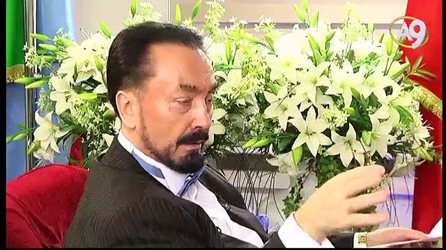 Anneanneleri bakımevinde değil kendi evlerinde bakmak çok sevaptır.