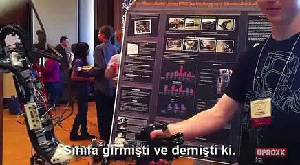 Ürettiği protez kolla dünyayı değiştirmeye çalışan genç