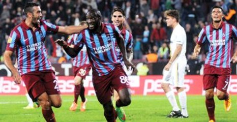 Stoke City'den Trabzonspor'a Waris İçin 5 Milyon Euroluk Teklif