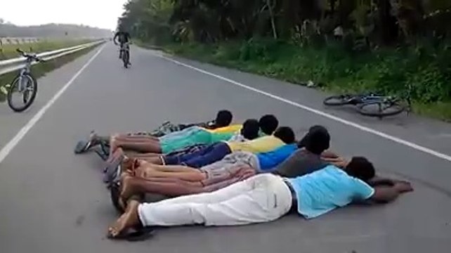 Epic FAIL : Saut en VTT par-dessus 8 personnes