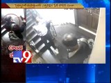 Fake policeman robs security guard of gun in Hyderabad