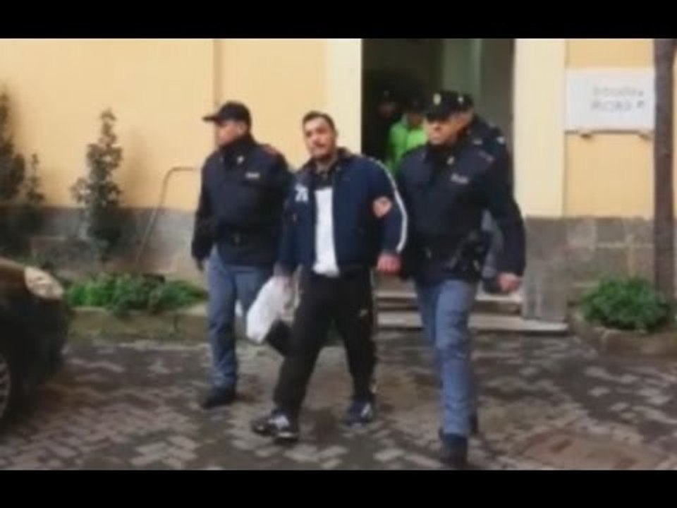 Caserta - Taxi utilizzato come corriere della droga, 5 arresti. Coinvolto poliziotto (19.01.15)