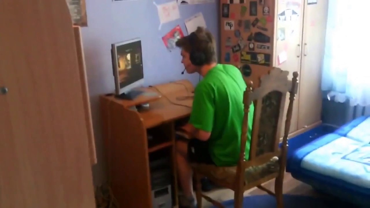 Un joueur de Counter Strike pète un cable