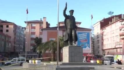 Şüpheli Paket Yaşlı Kadının Önüne Düştü