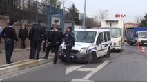 Beşiktaş'ta Taksi ile Polis Aracı Çarpıştı: 1 Polis Yaralı