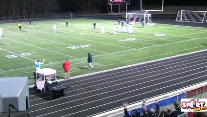 Il marque à nouveau d'une touche directe acrobatique !