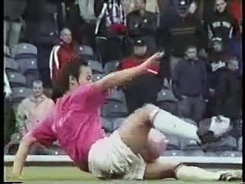 Mr Woo - Jonglage avec un ballon