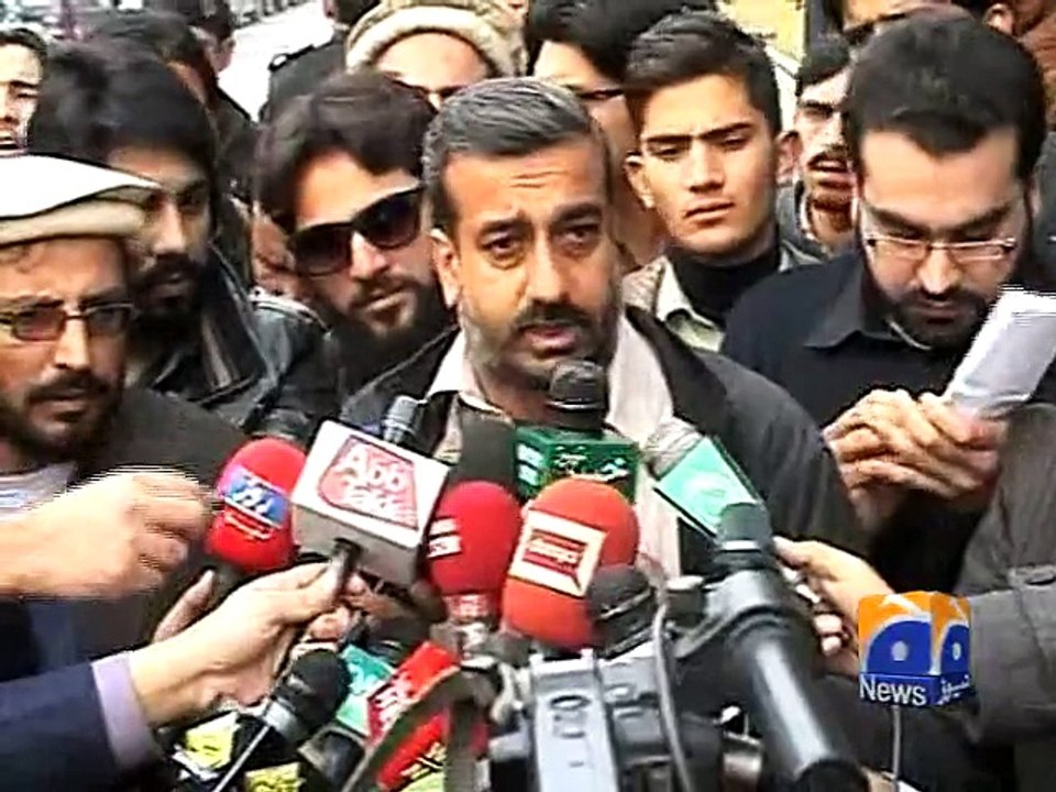 Chelum of APS martyrs observed, parents protest outside CM House-Geo Reports-20 Jan 2015