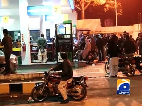 Petrol shortage continues on day-8-Geo Reports-20 Jan 2015