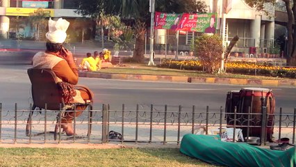 Intro to Dastak Lounge, Lahore