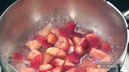 Çok Zahmetli Çilekli Tatlı Yapımı