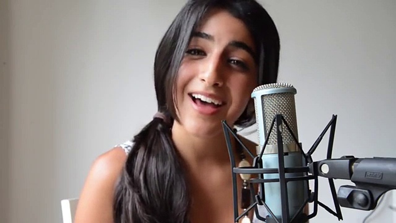 All of Me - John Legend Cover by the beautiful girl (Luciana Zogbi)