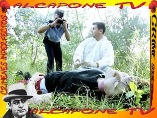 Investigadores Forenses, Asesinada en la maleza