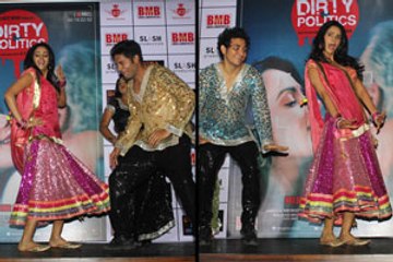 Sexy Mallika Sherawat plays Dirty Politics!