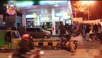 Abhi tu line shuru hoi hy a perody song on shortage of petrol - Video Dailymotion