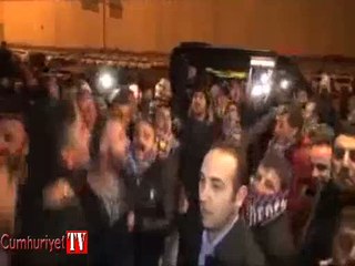 Meşalelerle karşılanan Erkan Zengin'den ilk mesaj