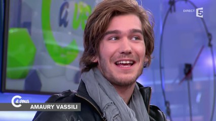L'interview (capillaire) d'Amaury Vassili - C à vous - 20/01/2015