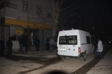 PTT Şubesinde Çıkan Yangın Korkuya Neden Oldu