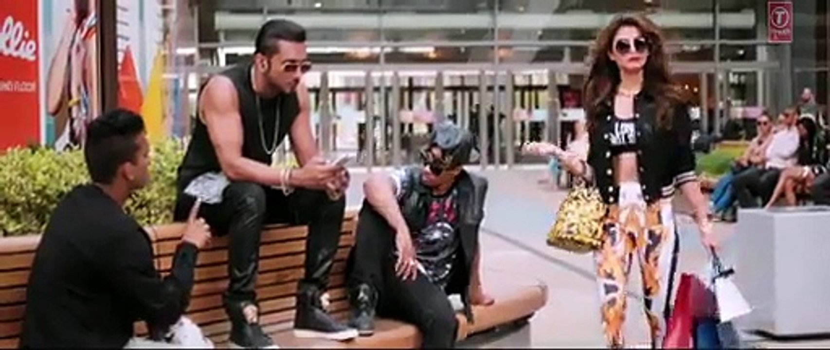 Yo Yo Honey Singh, Urvashi Rautela - Desi KalakaarExclusive- LOVE DOSE Full Video Song Download - Video Dailymotion